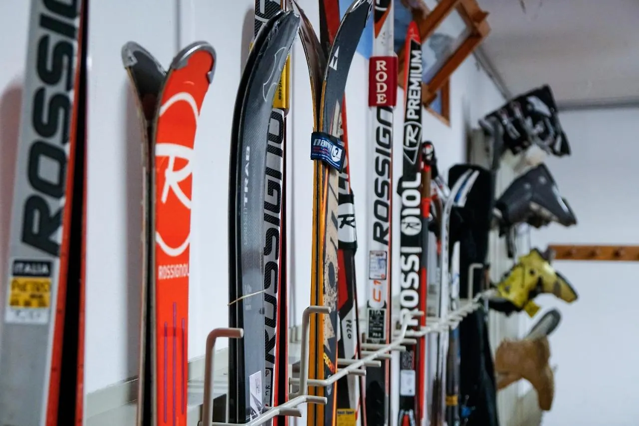Meuble Sci Sport Hotel Bormio 3*,  Italy